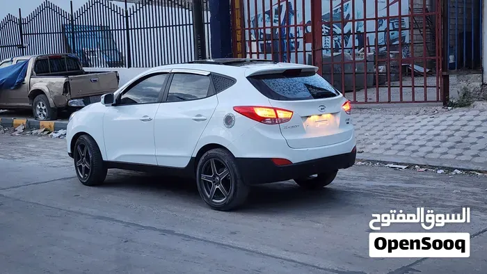 Hyundai Tucson 2011 photo 4