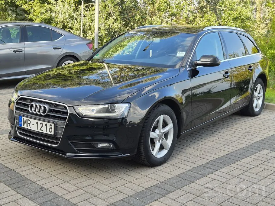 Audi A4 Avant 2012 photo 2