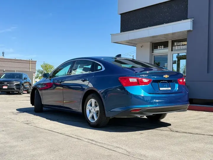 Chevrolet Malibu 2019 photo 3