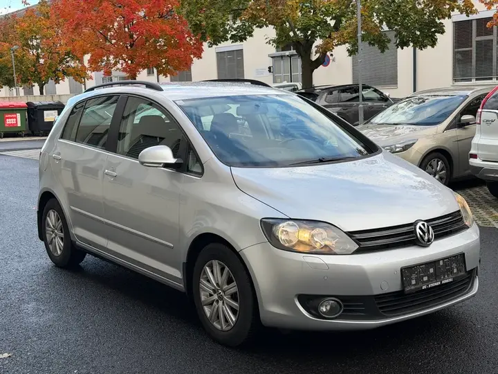 Volkswagen Golf 2012 photo 3