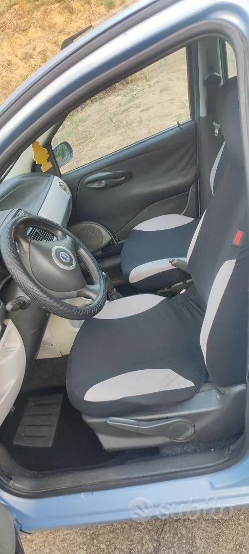 Fiat Punto 2005 photo 2