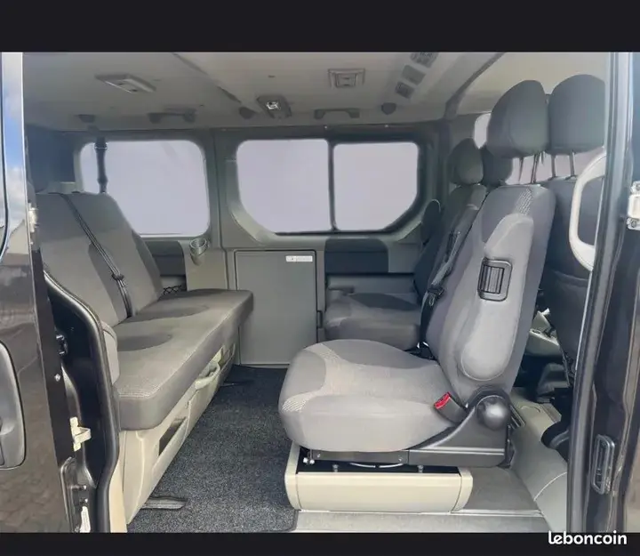 Opel Vivaro 2012 photo 3