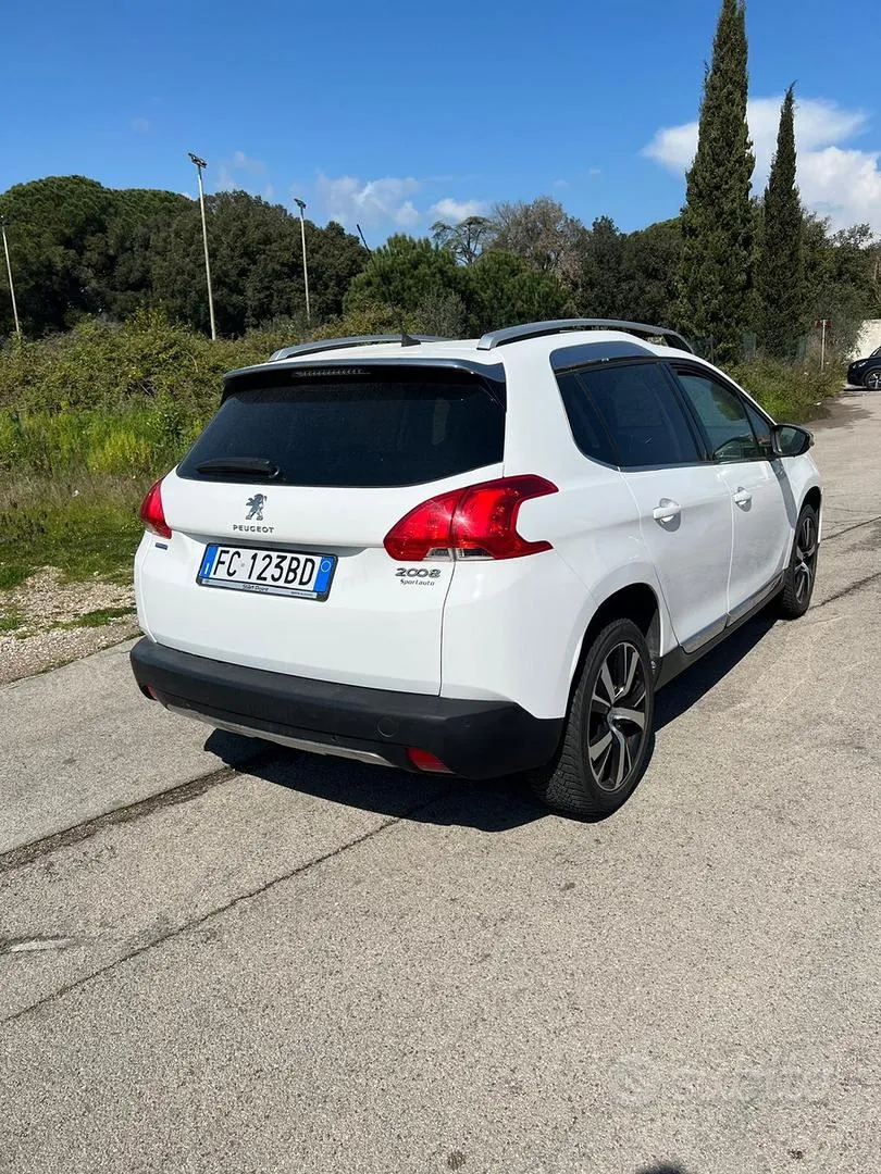 Peugeot 2008 2016 photo 2