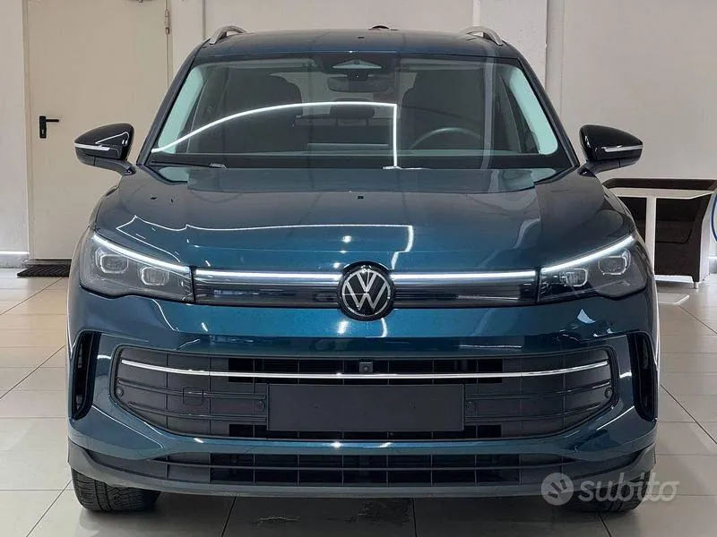 Volkswagen Tiguan 2025 photo 2
