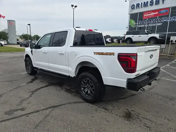 Ford F-150 2026 photo 2