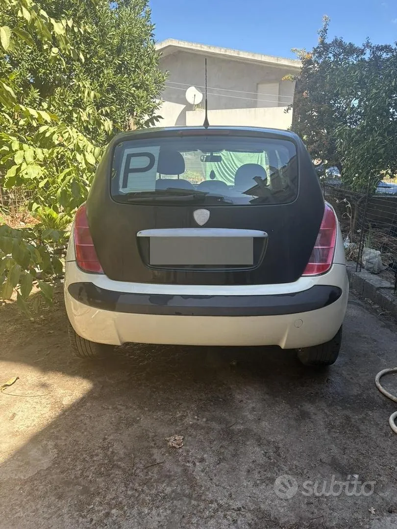 Lancia Ypsilon 2006 photo 2