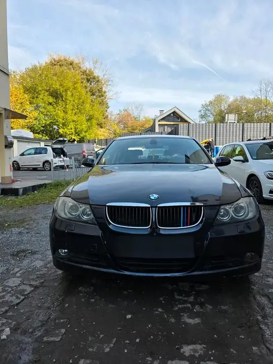BMW 320I
