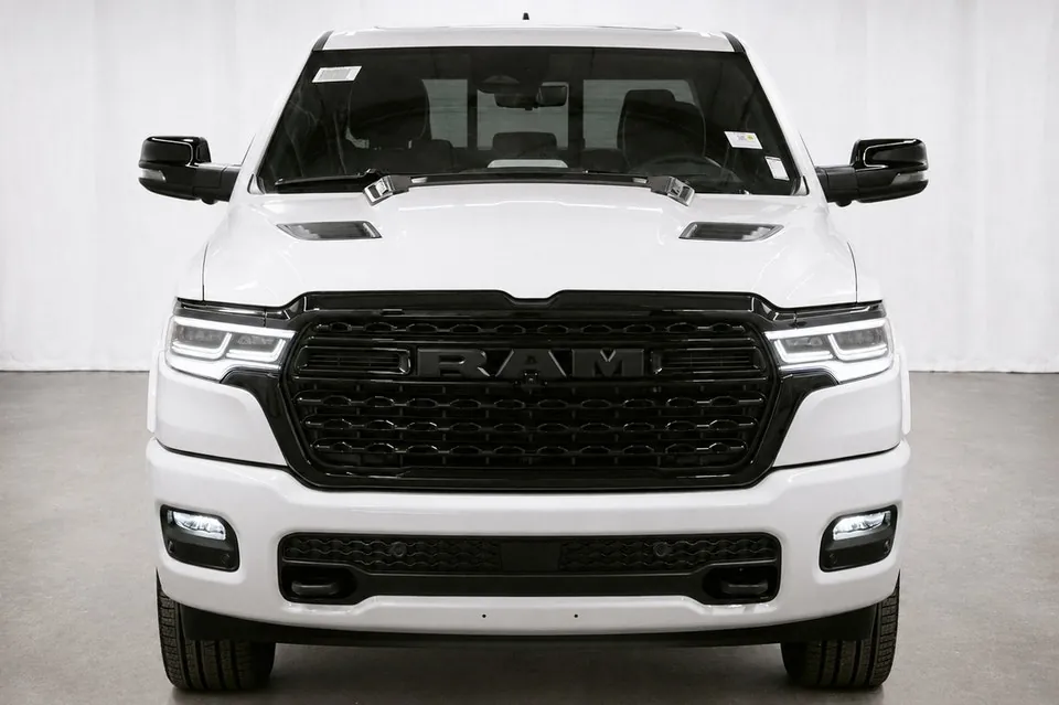 Ram 1500 Limited 2026 photo 2