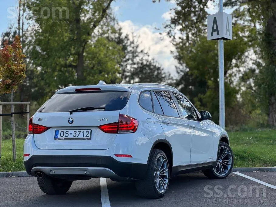 BMW X1 2013 photo 4
