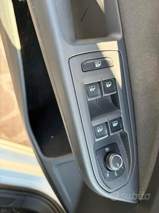 Volkswagen Golf 2022 photo 5