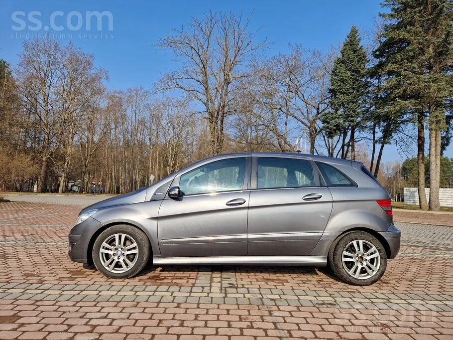 Mercedes-Benz B180 2008 photo 2
