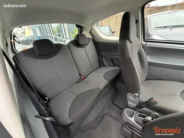 Toyota Aygo 2011 photo 5