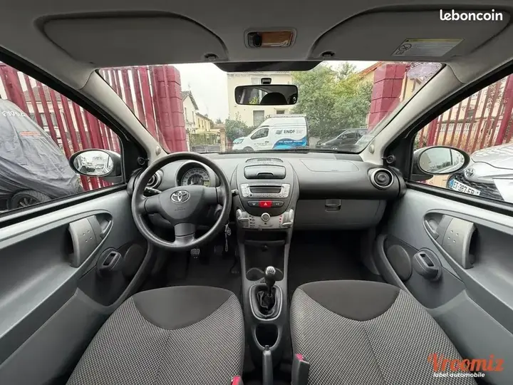 Toyota Aygo 2011 photo 3