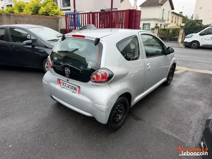 Toyota Aygo 2011 photo 2