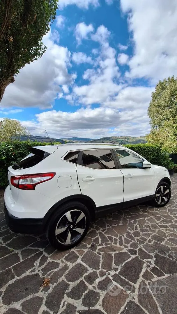 Nissan Qashqai 2016 photo 2