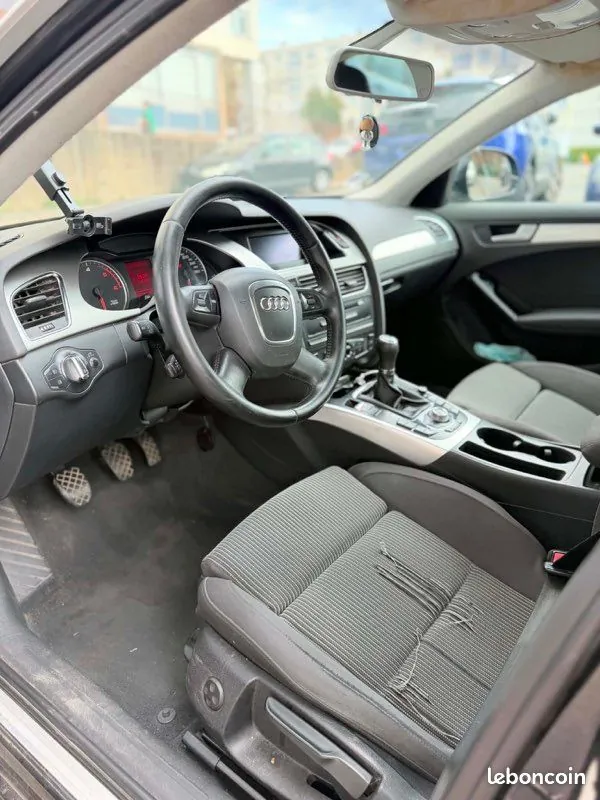 Audi A4 2008 photo 2