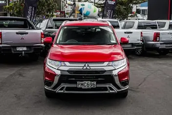 Mitsubishi Outlander 2022 photo 5