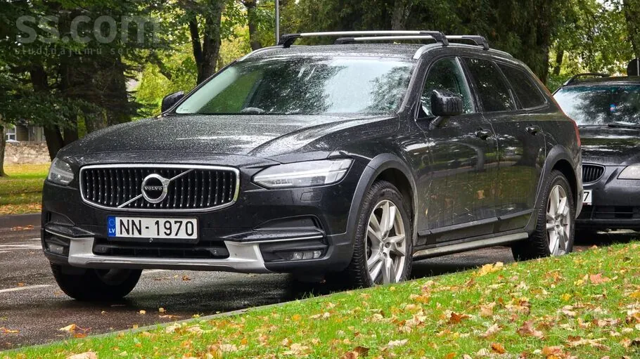 Volvo V90
