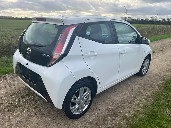 Toyota Aygo 2014 photo 3