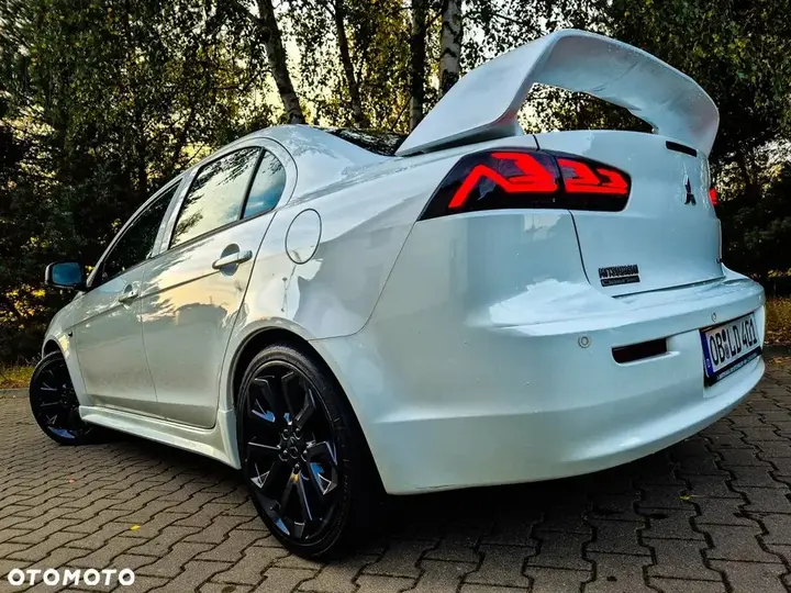 Mitsubishi Lancer 2017 photo 2