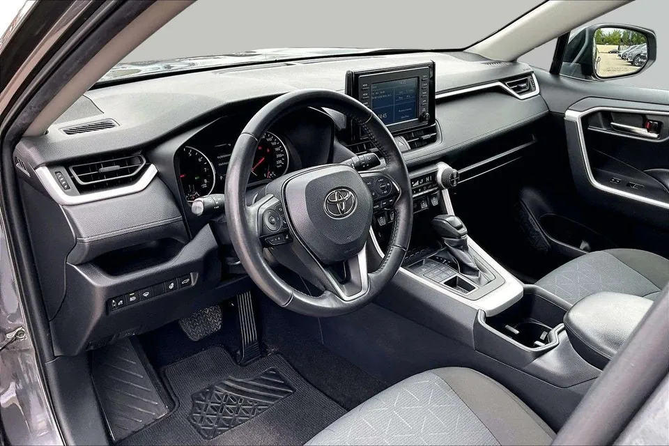 Toyota Rav4 2022 photo 2