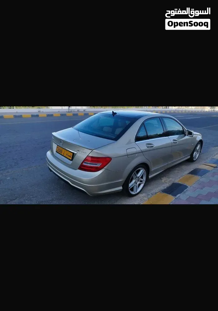 Mercedes-Benz C200 2012 photo 4