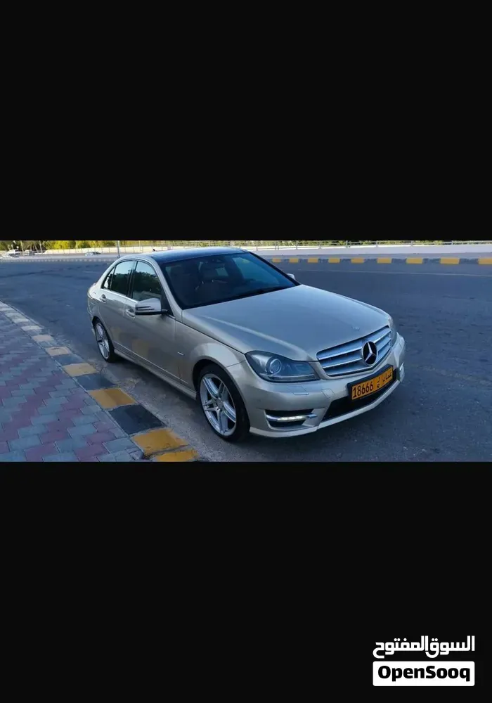 Mercedes-Benz C200