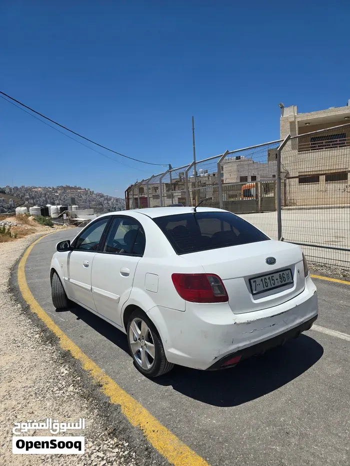 Kia Rio 2010 photo 2