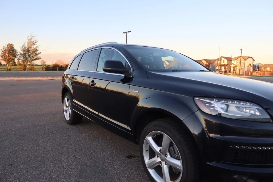 Audi Q7 2011 photo 2