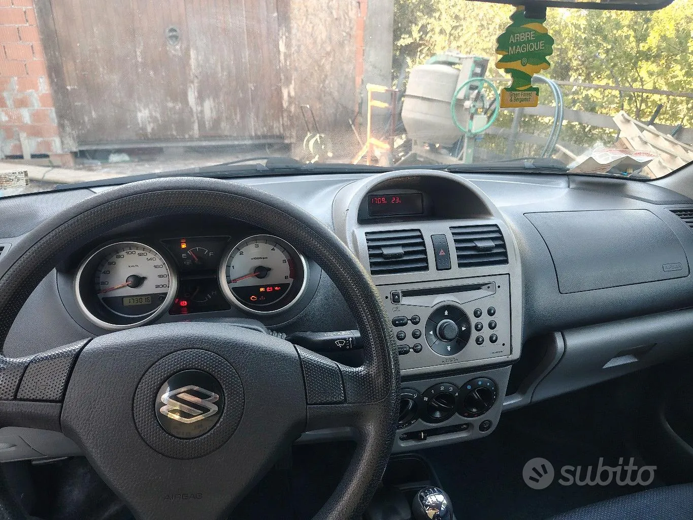 Suzuki Ignis 2006 photo 3