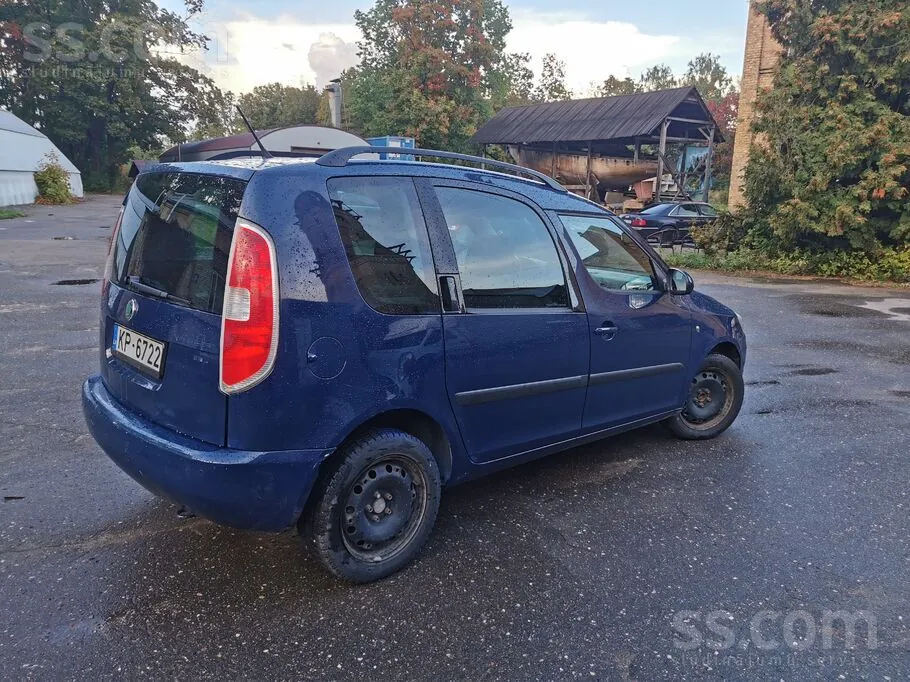 Skoda Roomster 2013 photo 3