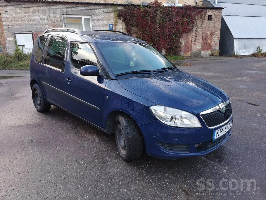 Skoda Roomster 2013 photo 2