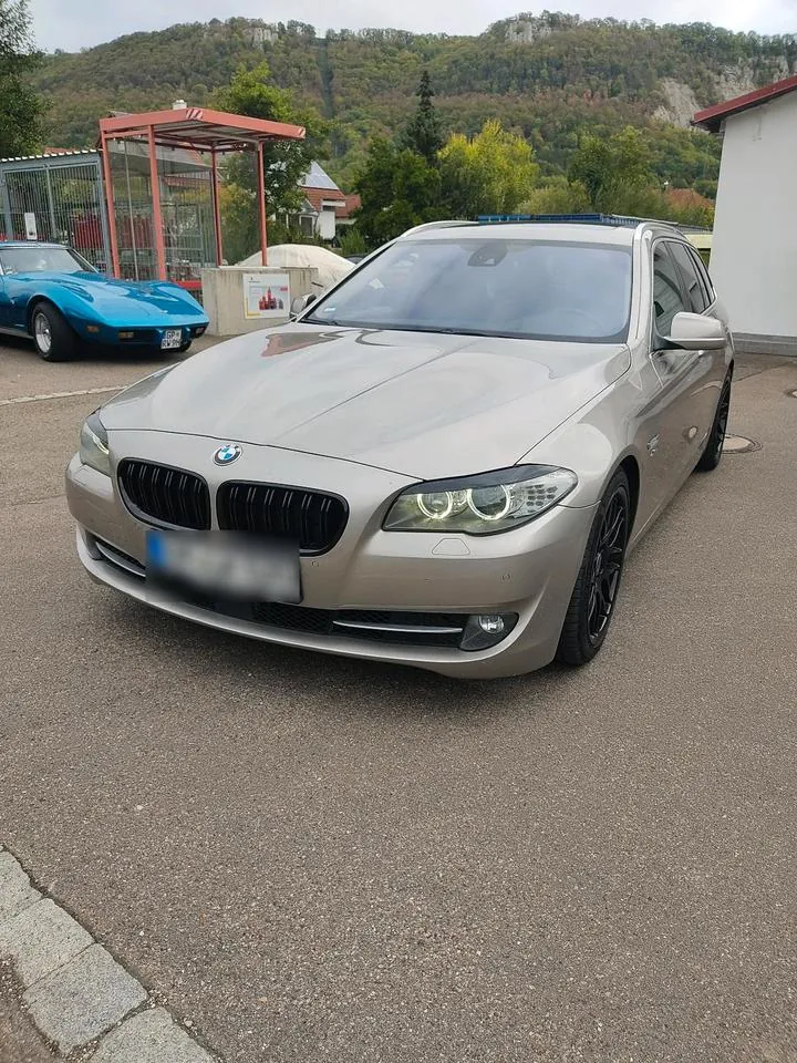 BMW F11