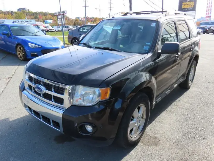 Ford Escape 2011 photo 3