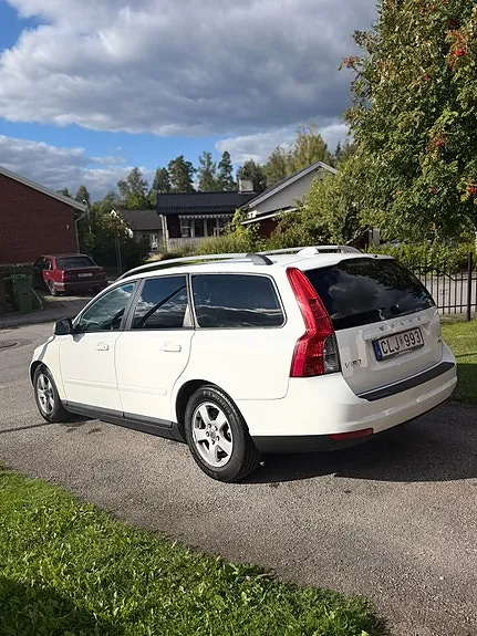Volvo V50 2010 photo 3