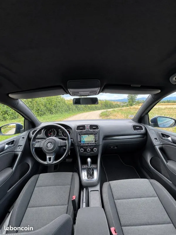 Volkswagen Golf 2010 photo 3