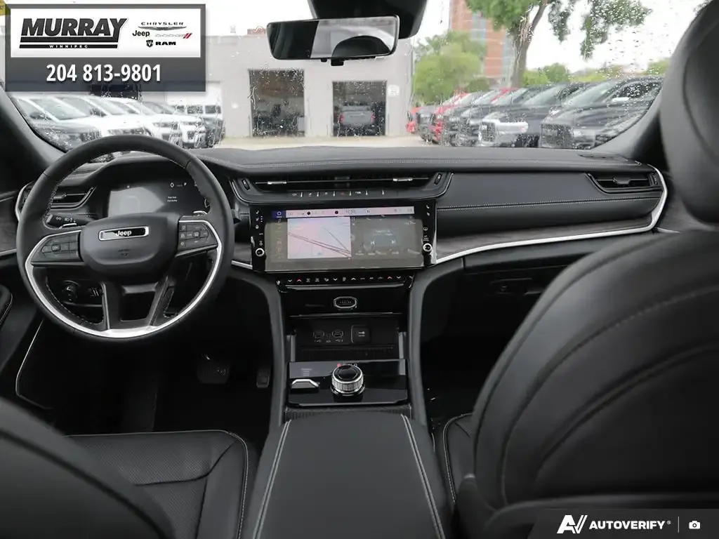 Jeep Grand Cherokee 2026 photo 5