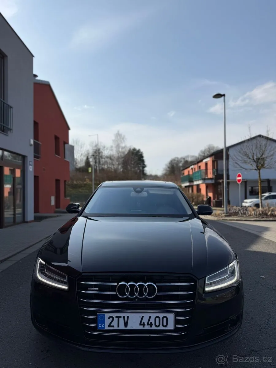 Audi A8 Long 2016 photo 2