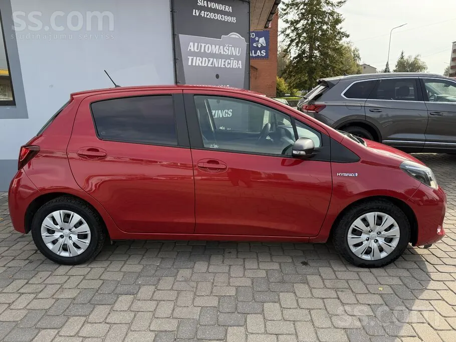 Toyota Yaris 2016 photo 2