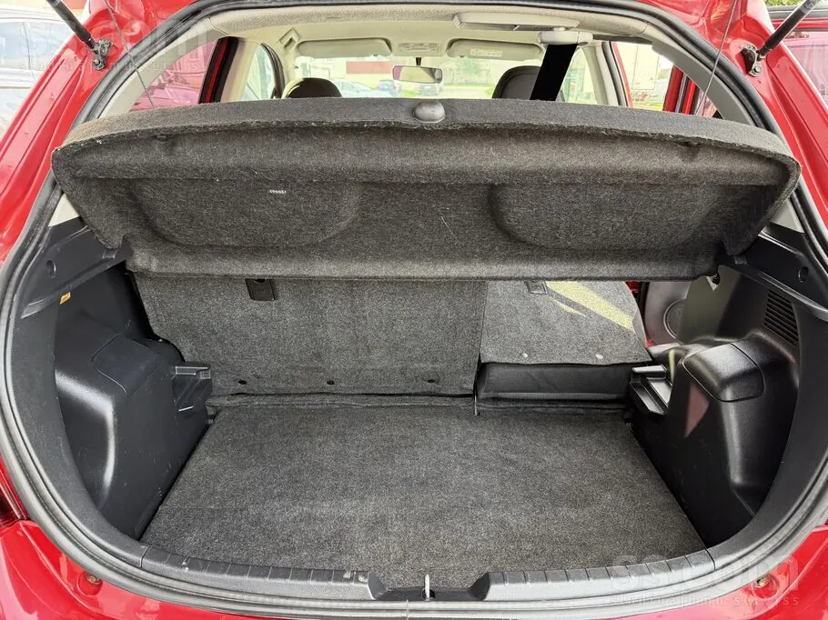 Toyota Yaris 2016 photo 5
