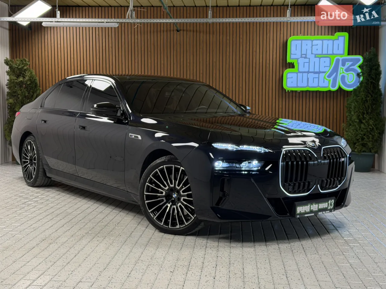 BMW I7 2024 photo 2