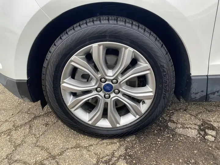 Ford Edge 2022 photo 3