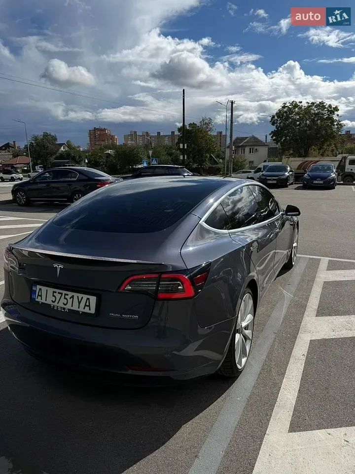 Tesla Model 3 2019 photo 3
