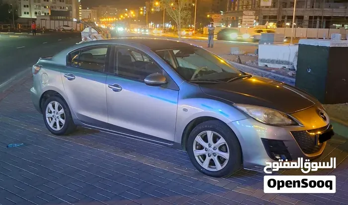 Mazda 3 2010 photo 2
