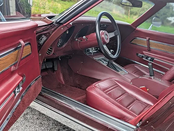 Chevrolet Corvette 1973 photo 2