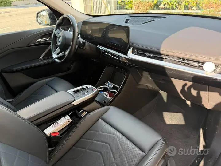 BMW Ix 2025 photo 5