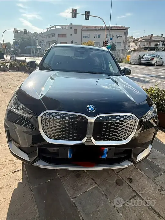 BMW Ix 2025 photo 2