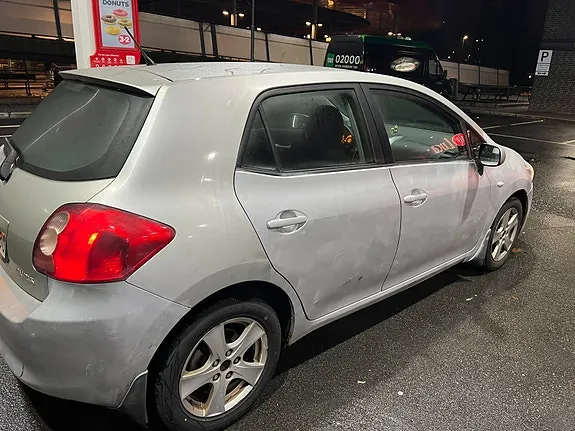 Toyota Auris 2008 photo 3
