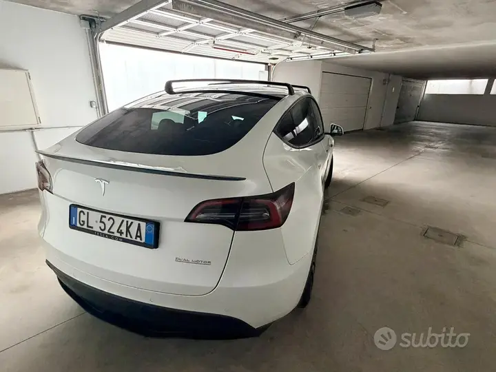 Tesla Model Y 2022 photo 4