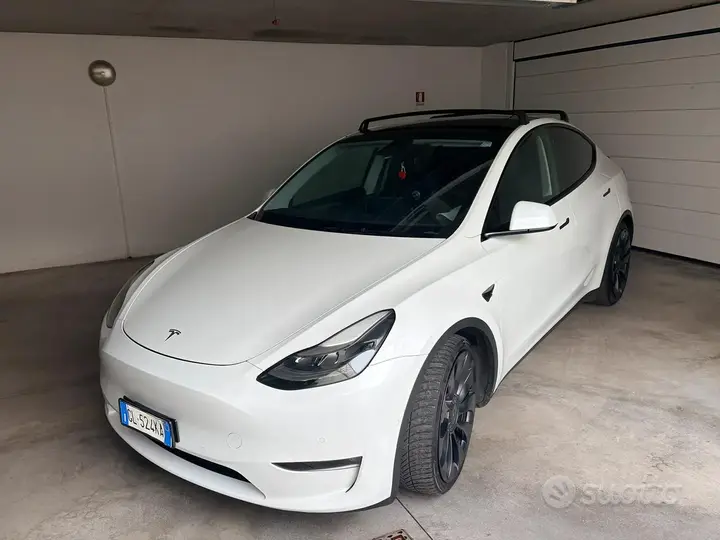 Tesla Model Y 2022 photo 3